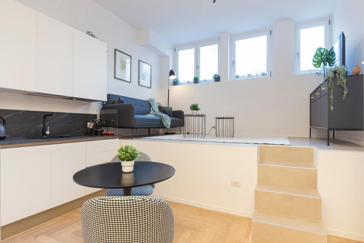 I Host Apartment - Val Strona Mailand Exterior foto